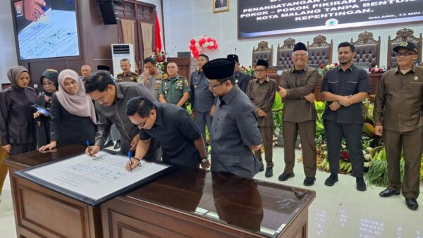 Pemkot Malang bersama DPRD Menandatangani Pakta Integras dengan KPK