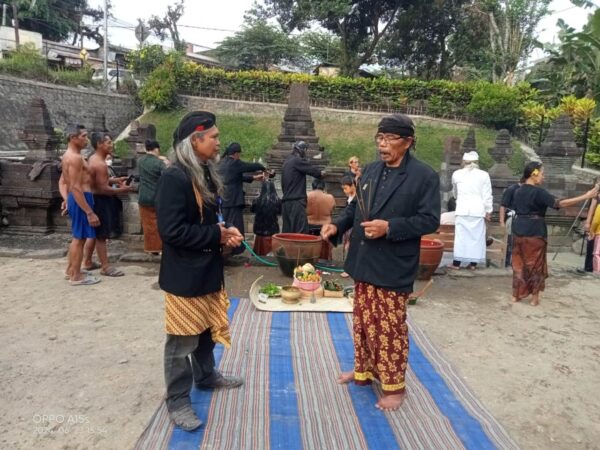Ritual Jamasan Suci Pra Kirab Tumpeng Agung Nusantara Gotong Royong ke-13