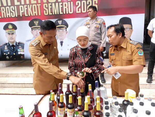 Rilis dan Pemusnahan Barang Bukti Hasil Operasi Pekat 2025, Dilaksanakan di Depan Balai Kota Malang