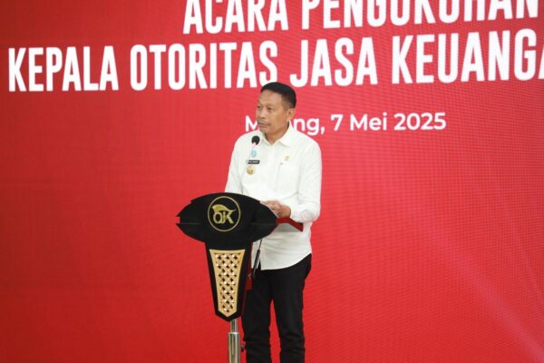 Wali Kota Wahyu Hadiri Pengukuhan Kepala OJK Malang