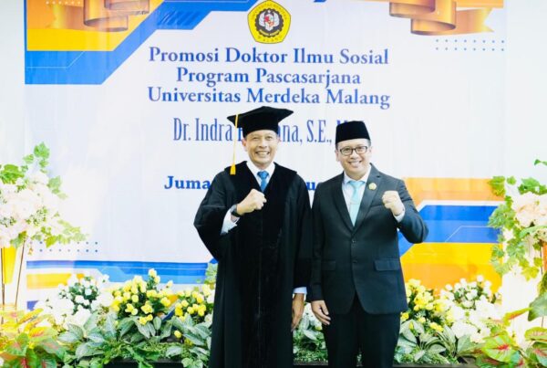 Wali Kota Wahyu Hidayat Hadiri Sidang Doktor Anggota DPRD Kota Malang