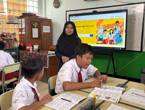 Pemerintah Targetkan 288 Ribu Sekolah Terapkan Digitalisasi
