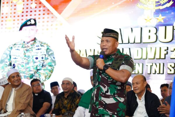Memperkuat Iman dan Toleransi, Pangdivif 2 Kostrad Hadiri Maulid Nabi di Ponpes Az-Zainy