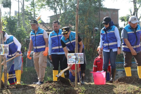 Peringati World Clean Up Day 2025, Wali Kota Wahyu Terus Perkuat Program Ngalam Rijik