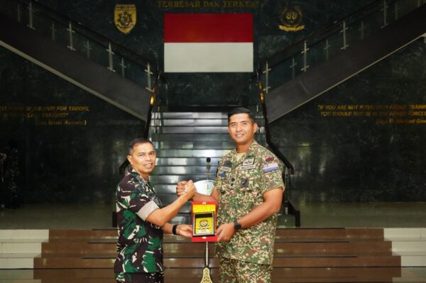 Divif 2 Kostrad Sambut Hangat Tentara Diraja Malaysia