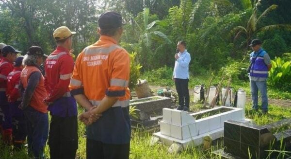 DLH Kota Malang, Lakukan Kerja Bakti Siapkan Lahan Makam Baru