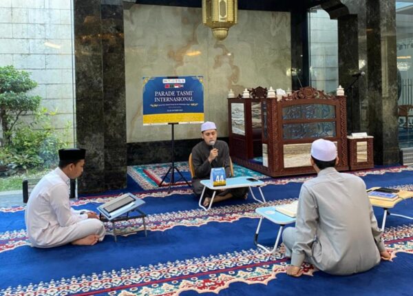 Doa Ratusan Huffadz Internasional Iringi Wisuda ke-6 STIDKI Ar Rahmah