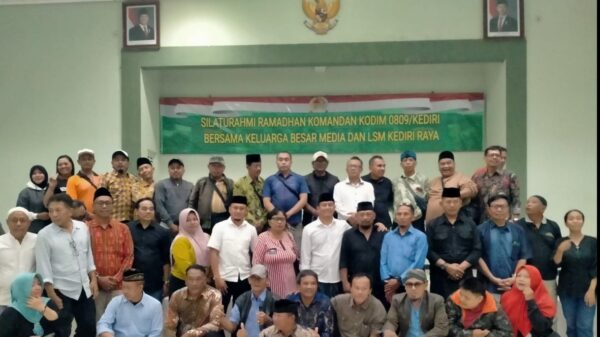Ramadan Penuh Keakraban Awak Media dan LSM Silaturahim Bersama Kodim 0809 Kediri