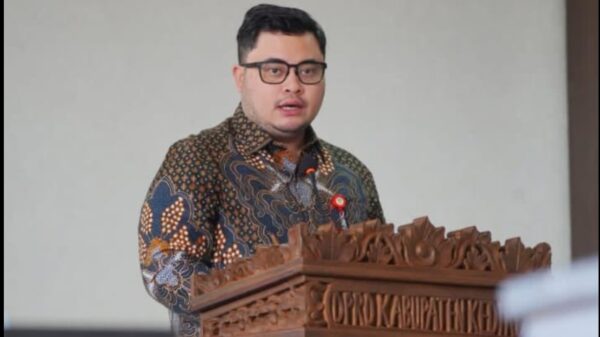 Mas Dhito Sebut Kebijakan 5 hari Sekolah Belum Final
