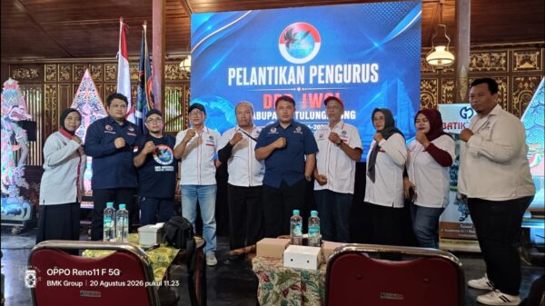 Ketum DPP IWOI Melantikan Pengurus DPD IWOI Kabupaten Tulungagung