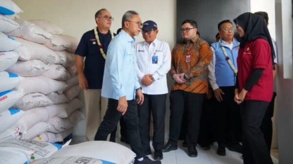 Dampingi Menko Pangan Cek Operasional Kopdes, Mas Dhito Kawal Kelengkapan Administrasi